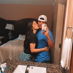 Meet your Posher, Claire